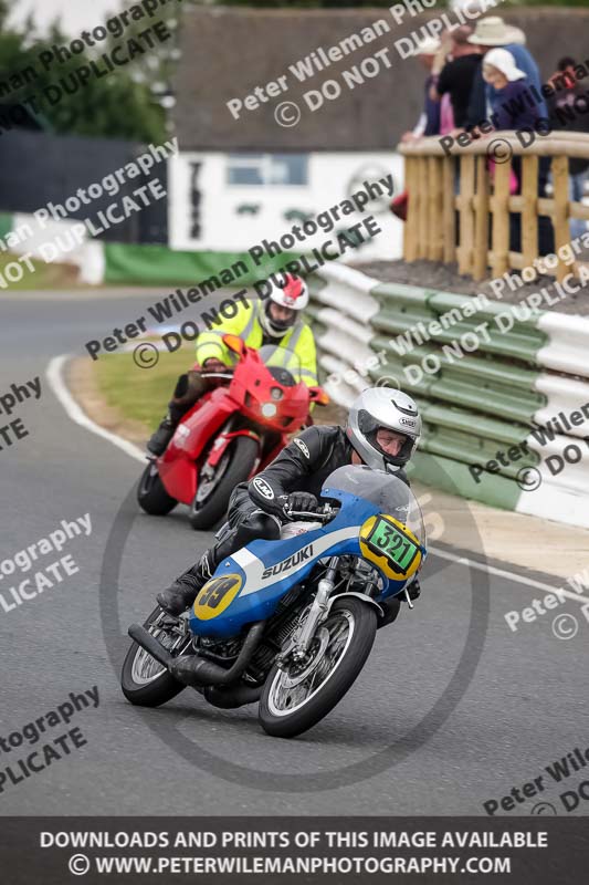 Vintage motorcycle club;eventdigitalimages;mallory park;mallory park trackday photographs;no limits trackdays;peter wileman photography;trackday digital images;trackday photos;vmcc festival 1000 bikes photographs